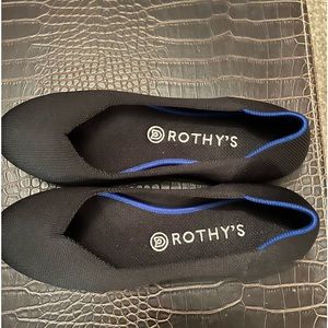 Solid Black Rothy’s Rounded Toe